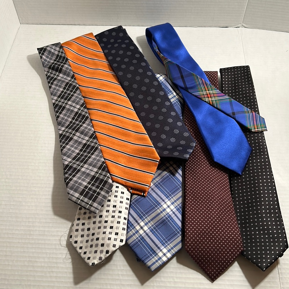 Mint Condition Silk 8 Designer Ties!